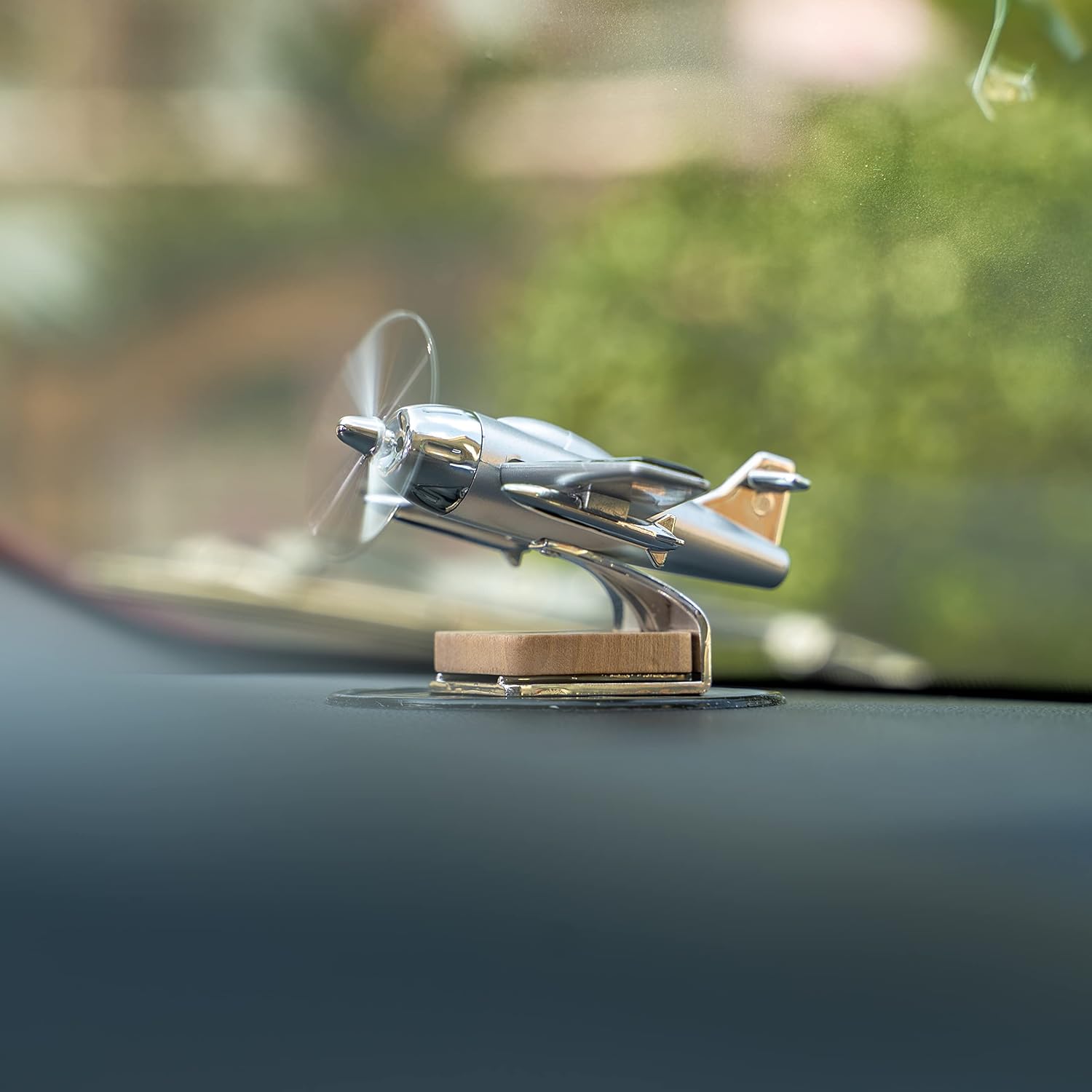 Soler DashAeroplane – Solar Car Air Freshener (Silver)